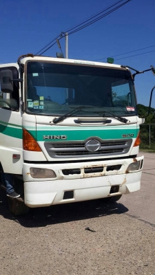 รถฮีโน่ 10 ล้อ หัวลาก  380 แรงม้า. ปี 51 - 52  ( มีขาย 10 คัน. )   สนใจติดต่อ 081 - 6079515