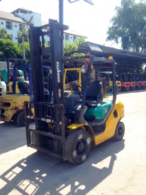 -:-*&bull;*ข า ย ร ถ ย ก เ ก่ า น อ ก*&bull;*-:-KOMATSU FD25-16 เครื่องดีเซล เกียร์ออโต้ เสาสูง4เมตร สนใจติดต่อ083-062-0223ปอนด์