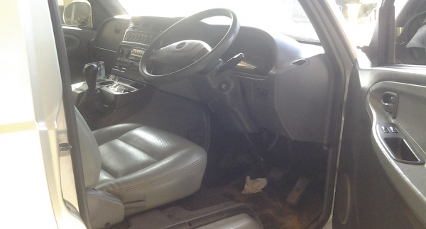 ขายรถตู้ benz รุ่น mb 100 ขายรถตู้ benz รุ่น mb 100