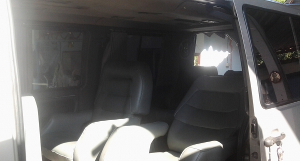 ขายรถตู้ benz รุ่น mb 100 ขายรถตู้ benz รุ่น mb 100