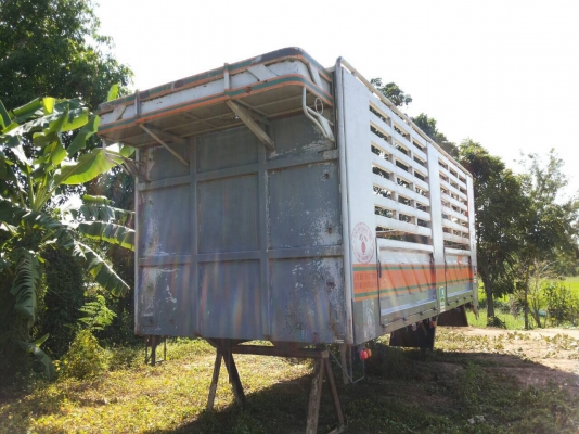 ขาย กระบะล่องสามมิตร