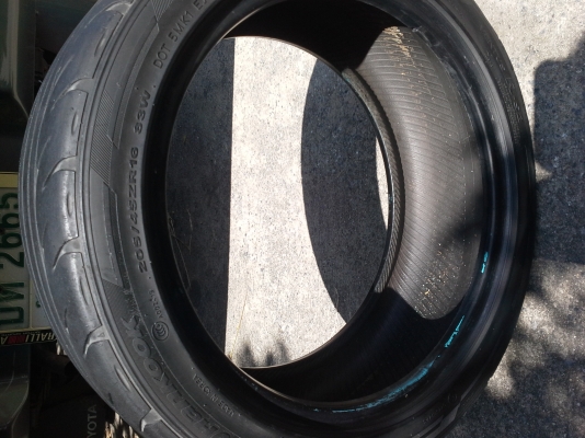 ขายยาง ซอฟ 205/45/16 ปี 09 1ชุด