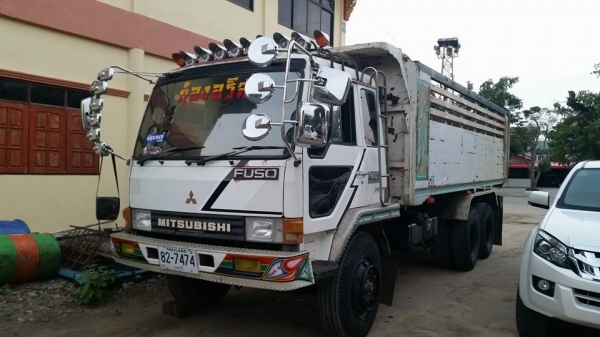 ***ขายแล้วครับขอบคุณ Truck2hand ขาย10ล้อ2เพลาดั้ม แต่งสวย บอดี้สวยเดิมบางจัด มือเดียวป้ายแดง MITSU FN527M-A2xxxx บอดี้เดิมเดิ๊มเดิม เครื่องเดิม เกียร์ก็เดิม 6D16 ครอบโบ 220แรง แห้งๆ แน่นๆ แรงดี ใช้งานน้อยเจ้าของรักษาดี เกียร์เดิม10สปีด ไม่มีหอน ช่วงล่างเด ***ขายแล้วครับขอบคุณ Truck2hand ขาย10ล้อ2เพลาดั้ม แต่งสวย บอดี้สวยเดิมบางจัด มือเดียวป้ายแดง MITSU FN527M-A2xxxx บอดี้เดิมเดิ๊มเดิม เครื่องเดิม เกียร์ก็เดิม 6D16 ครอบโบ 220แรง แห้งๆ แน่นๆ แรงดี ใช้งานน้อยเจ้าของรักษาดี เกียร์เดิม10สปีด ไม่มีหอน ช่วงล่างเด