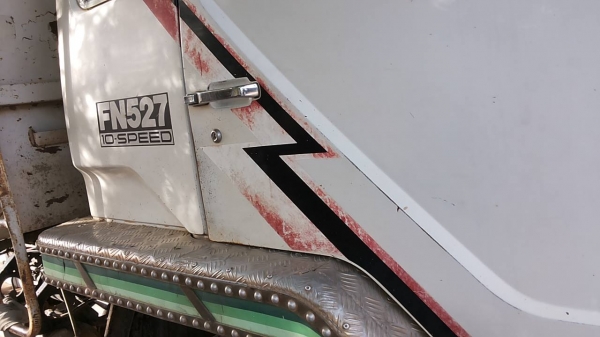 ***ขายแล้วครับขอบคุณ Truck2hand ขาย10ล้อ2เพลาดั้ม แต่งสวย บอดี้สวยเดิมบางจัด มือเดียวป้ายแดง MITSU FN527M-A2xxxx บอดี้เดิมเดิ๊มเดิม เครื่องเดิม เกียร์ก็เดิม 6D16 ครอบโบ 220แรง แห้งๆ แน่นๆ แรงดี ใช้งานน้อยเจ้าของรักษาดี เกียร์เดิม10สปีด ไม่มีหอน ช่วงล่างเด ***ขายแล้วครับขอบคุณ Truck2hand ขาย10ล้อ2เพลาดั้ม แต่งสวย บอดี้สวยเดิมบางจัด มือเดียวป้ายแดง MITSU FN527M-A2xxxx บอดี้เดิมเดิ๊มเดิม เครื่องเดิม เกียร์ก็เดิม 6D16 ครอบโบ 220แรง แห้งๆ แน่นๆ แรงดี ใช้งานน้อยเจ้าของรักษาดี เกียร์เดิม10สปีด ไม่มีหอน ช่วงล่างเด