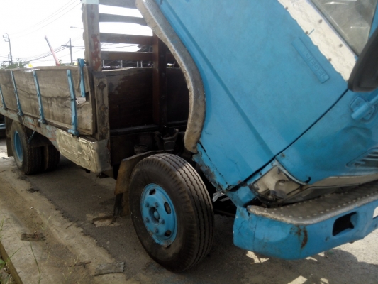 ขายด่วน ** 170,000 ** หกล้อบรรทุกรถห้าง KS22 เครื่อง 115 แรง 4BD1