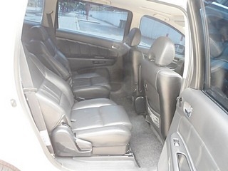 TOYOTA WISH 2.0 Q Limited AUTO ปี 2006 จัดไฟแนนซ์ได้  T.086-527-9533