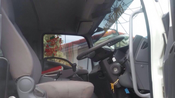 ขายดาว์นสิบล้อหัวลาก ISUZU เครื่อ360 แรง ปี 56 ส่งต่อ 48 งวด ๆ ละ 51,000 บาท