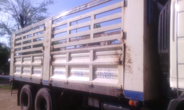 กระบะ 10 ล้อ ไม่ดัมพ์ ยาว 6.20 เมตร ยกลงจาก 320 ปี49