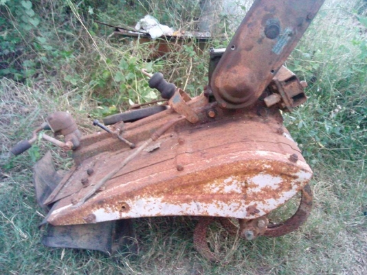 ขายโรตารี่ติดรถไถเดินตาม เฟืองดีใบครบ ลูกปืนดี ไม่ผุไม่ได้ทำสีขายตามสภาพ ขายโรตารี่ติดรถไถเดินตาม เฟืองดีใบครบ ลูกปืนดี ไม่ผุไม่ได้ทำสีขายตามสภาพ