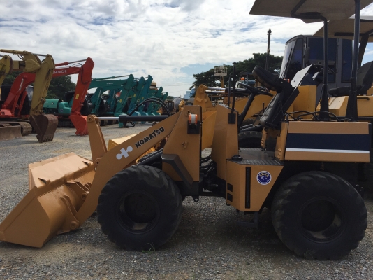ขาย !!! รถตัก KOMATSU WA30 รถนอก ทำสี มีเอกสาร
