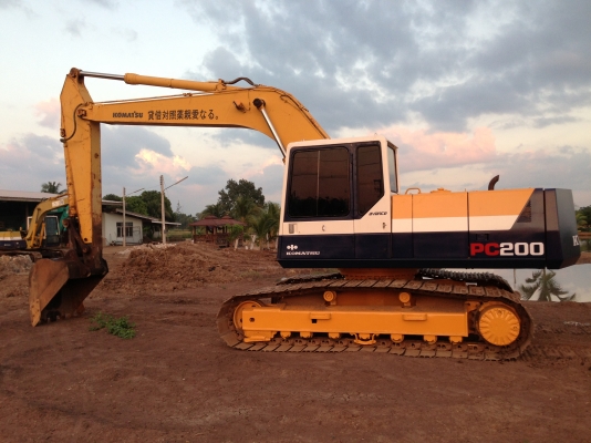 ขาย KOMATSU PC200-5 คอนโทรนสั้น ซีเรียลสูง สภาพสวย พร้อมใช้ครับ (เจ้าของขายเอง) สนใจติดต่อโดยตรง 081-4283210 ขาย KOMATSU PC200-5 คอนโทรนสั้น ซีเรียลสูง สภาพสวย พร้อมใช้ครับ (เจ้าของขายเอง) สนใจติดต่อโดยตรง 081-4283210