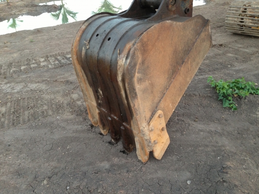 ขาย KOMATSU PC200-5 คอนโทรนสั้น ซีเรียลสูง สภาพสวย พร้อมใช้ครับ (เจ้าของขายเอง) สนใจติดต่อโดยตรง 081-4283210 ขาย KOMATSU PC200-5 คอนโทรนสั้น ซีเรียลสูง สภาพสวย พร้อมใช้ครับ (เจ้าของขายเอง) สนใจติดต่อโดยตรง 081-4283210