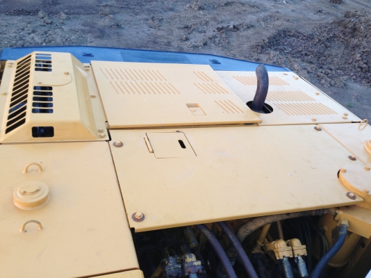 ขาย KOMATSU PC200-5 คอนโทรนสั้น ซีเรียลสูง สภาพสวย พร้อมใช้ครับ (เจ้าของขายเอง) สนใจติดต่อโดยตรง 081-4283210 ขาย KOMATSU PC200-5 คอนโทรนสั้น ซีเรียลสูง สภาพสวย พร้อมใช้ครับ (เจ้าของขายเอง) สนใจติดต่อโดยตรง 081-4283210