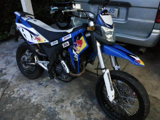 โมตาดลายเรดบูลสวยๆครับ 150 cc. พร้อมทะเบียนแท้ โทร 086-2864414 โมตาดลายเรดบูลสวยๆครับ 150 cc. พร้อมทะเบียนแท้ โทร 086-2864414