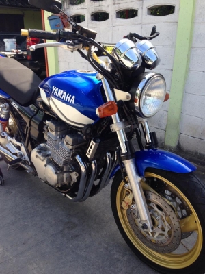 YAMAHA XJR 400 ปี 2000 สวยมากครับ เครื่องแห้ง แรงๆเลย โทร 086-2864414