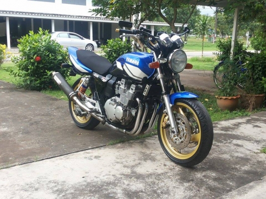 YAMAHA XJR 400 ปี 2000 สวยมากครับ เครื่องแห้ง แรงๆเลย โทร 086-2864414