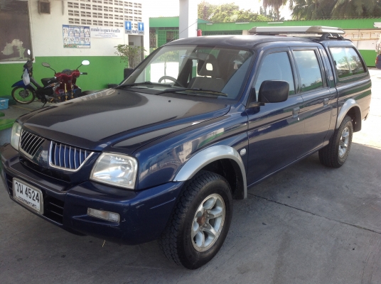 สตราด้า แกรนดิส 4 ประตู เกียร์ออโต้ สตราด้า แกรนดิส 4 ประตู เกียร์ออโต้