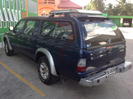 สตราด้า แกรนดิส 4 ประตู เกียร์ออโต้ สตราด้า แกรนดิส 4 ประตู เกียร์ออโต้