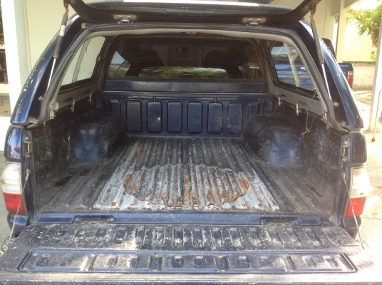 สตราด้า แกรนดิส 4 ประตู เกียร์ออโต้ สตราด้า แกรนดิส 4 ประตู เกียร์ออโต้