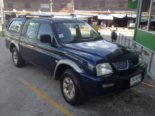 สตราด้า แกรนดิส 4 ประตู เกียร์ออโต้ สตราด้า แกรนดิส 4 ประตู เกียร์ออโต้