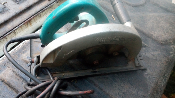 ขาย!! เลื่อย9"มากีต้า รุ่น5900B สภาพสวยๆ พร้อมใช้งาน