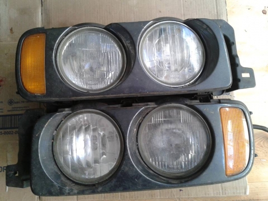 ไฟหน้า NISSAN CEDRIC Y32 1 คู่ สวยๆ ไฟหน้า NISSAN CEDRIC Y32 1 คู่ สวยๆ