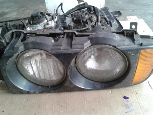 ไฟหน้า NISSAN CEDRIC Y32  1 คู่ สวยๆ