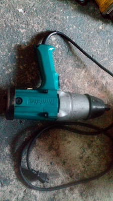 ขาย !! บล๊อคไฟฟ้า มากีต้า รุ่น6906ของแท้ พร้อมใช้