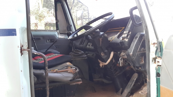 ขายด่วนรถISUZU ROCKY210 สองเพลาดั้ม สภาพพร้อมใช้ราคาไม่แพงจัดแนนท์ได้สูงโทร0843923995