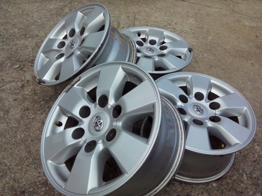 แม็กวีโก้ 15&times;7 สภาพเดิมๆไม่มีซ่อมใครหาอยู่รีบเลยครัฟ. ขาย5800 มีชุดเดียว จัดส่งทั่วประเทศ 0898128457 ดูของได้ที่คลอง2 คลองหลวง