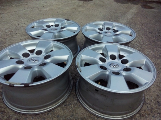 แม็กวีโก้ 15&times;7 สภาพเดิมๆไม่มีซ่อมใครหาอยู่รีบเลยครัฟ. ขาย5800 มีชุดเดียว จัดส่งทั่วประเทศ 0898128457 ดูของได้ที่คลอง2 คลองหลวง