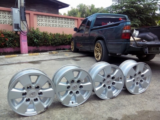 แม็กวีโก้ 15&times;7 สภาพเดิมๆไม่มีซ่อมใครหาอยู่รีบเลยครัฟ. ขาย5800 มีชุดเดียว จัดส่งทั่วประเทศ 0898128457 ดูของได้ที่คลอง2 คลองหลวง