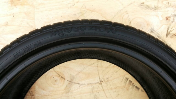 ขายยาง 255 35 20 Continental sportcontact2 เนื้อยางนุ่ม ดอกเต็ม ขายยาง 255 35 20 Continental sportcontact2 เนื้อยางนุ่ม ดอกเต็ม