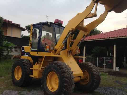 ขายรถตัก Komatsu WA 100-1 นำเข้าจากญี่ปุ่น ยังไม่เคยใช้งานในเมืองไทย สภาพสวย พร้อมใช้ ราคาถูกมากๆ  081-9485494