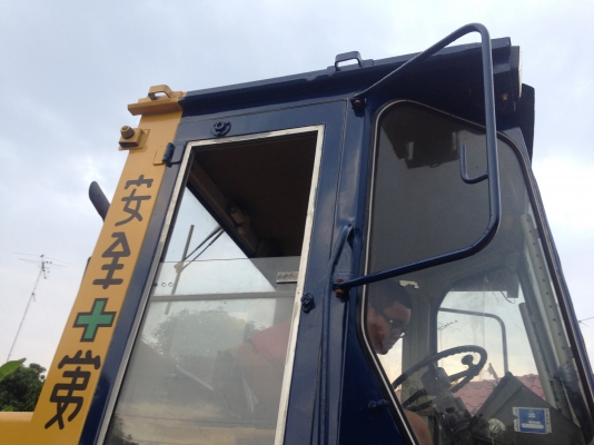 ขายรถตัก Komatsu WA 100-1 นำเข้าจากญี่ปุ่น ยังไม่เคยใช้งานในเมืองไทย สภาพสวย พร้อมใช้ ราคาถูกมากๆ  081-9485494