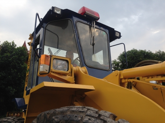 ขายรถตัก Komatsu WA 100-1 นำเข้าจากญี่ปุ่น ยังไม่เคยใช้งานในเมืองไทย สภาพสวย พร้อมใช้ ราคาถูกมากๆ  081-9485494