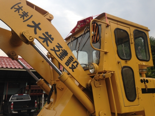 ขายรถตัก Komatsu 510 ; รถเก่าญี่ปุ่น 100\%;  สภาพสวยพร้อมใช้งานได้ทันที สนใจติดต่อ 081-9485494