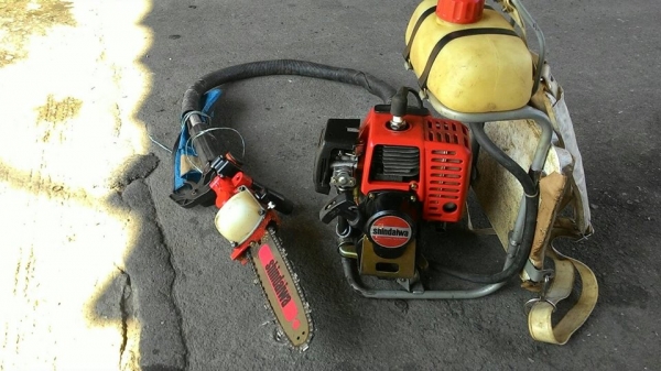 ขายเลื่อยยนต์  สายอ่อนเก่าญี่ปุ่น สตาร์ทมือกดปุ่ม