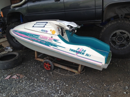 เรือยืน LASER JET