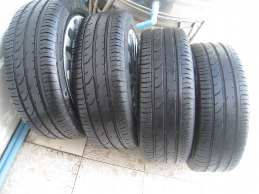 ขายล้อแม็ก Ford fiesta 15" พร้อมยางงปี13 สนใจติดต่อเล็กคลองสามครับ 081--3747940