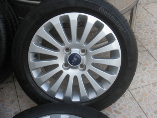 ขายล้อแม็ก Ford fiesta 15" พร้อมยางงปี13 สนใจติดต่อเล็กคลองสามครับ 081--3747940