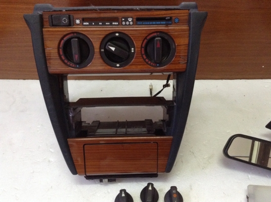 คอนโซนวิทยุรุ่นหน้าเต็ม กระจกมองหลัง190E+บังแดดน้ำเงิน190Eแผงข้างขา แผงใต้เก๊ะ ใต้แคร็ง6สูบ กันโคลงหลัง6สูบ,ยางประตูC W202+ยางฝาท้าย คอนโซนวิทยุรุ่นหน้าเต็ม กระจกมองหลัง190E+บังแดดน้ำเงิน190Eแผงข้างขา แผงใต้เก๊ะ ใต้แคร็ง6สูบ กันโคลงหลัง6สูบ,ยางประตูC W202+ยางฝาท้าย