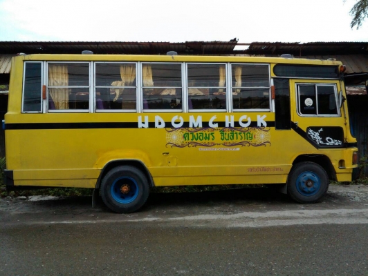 ขายรถมินิบัส รับ-ส่งนักเรียน  พร้อมใช้  รถยังใช้งานอยู่ทุกวัน