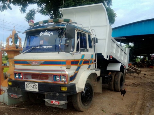 ฮีโน่ KL 300 เครื่อง EH 500 เกียร์ HO  ช่วงล่าง KR  ยาง 900 คอบ 20 พวงมาลัยเพาเวอร์ เบรคลมบูด กระบะต่อใหม่