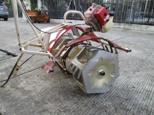 เครื่องกำจัดวัชพืชในร่องข้าว !!!   MARUYAMA   รหัสสินค้า : 14001600 หรือเพิ่มเติมไดที่ www.nihonmono.com