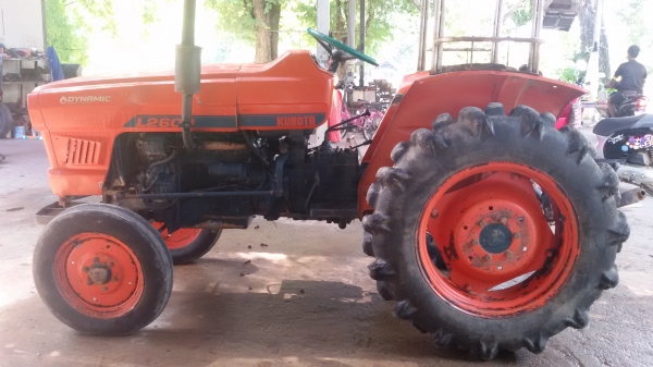 ขายรถไถคูโบต้าL2600 พร้อมใช้งานราคาต่อรองได้นะครับ