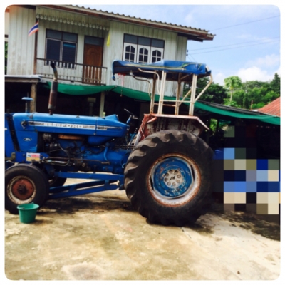 ลดสุดๆๆ 260000  บาท  เลยครับ รถไถ FORD. 7700. ทะเบียนพร้อมโอนครับ  0805802926