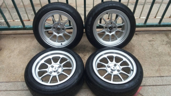 Max ขอบ15 rf1 กว้าง8  4รู100 พร้อมยาง สภาพสวย