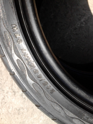 215/45R17 THUNDERER MACH II R701  มี 2 เส้น TEL.081-427-3941