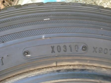 ยาง 145 R12  ขาย 2 เส้น แถม 2 เส้น ถูกๆ